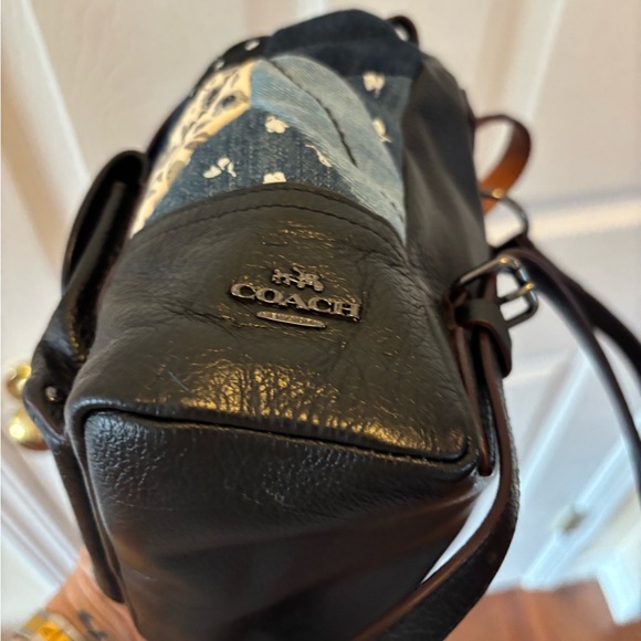 coach canyon quilt backpack Swagger 27 Carryall in Exotic Embossed Leather Pre-owned coach denim Crossbody Bags